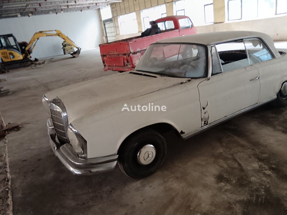 купе Mercedes-Benz 220 COUPE