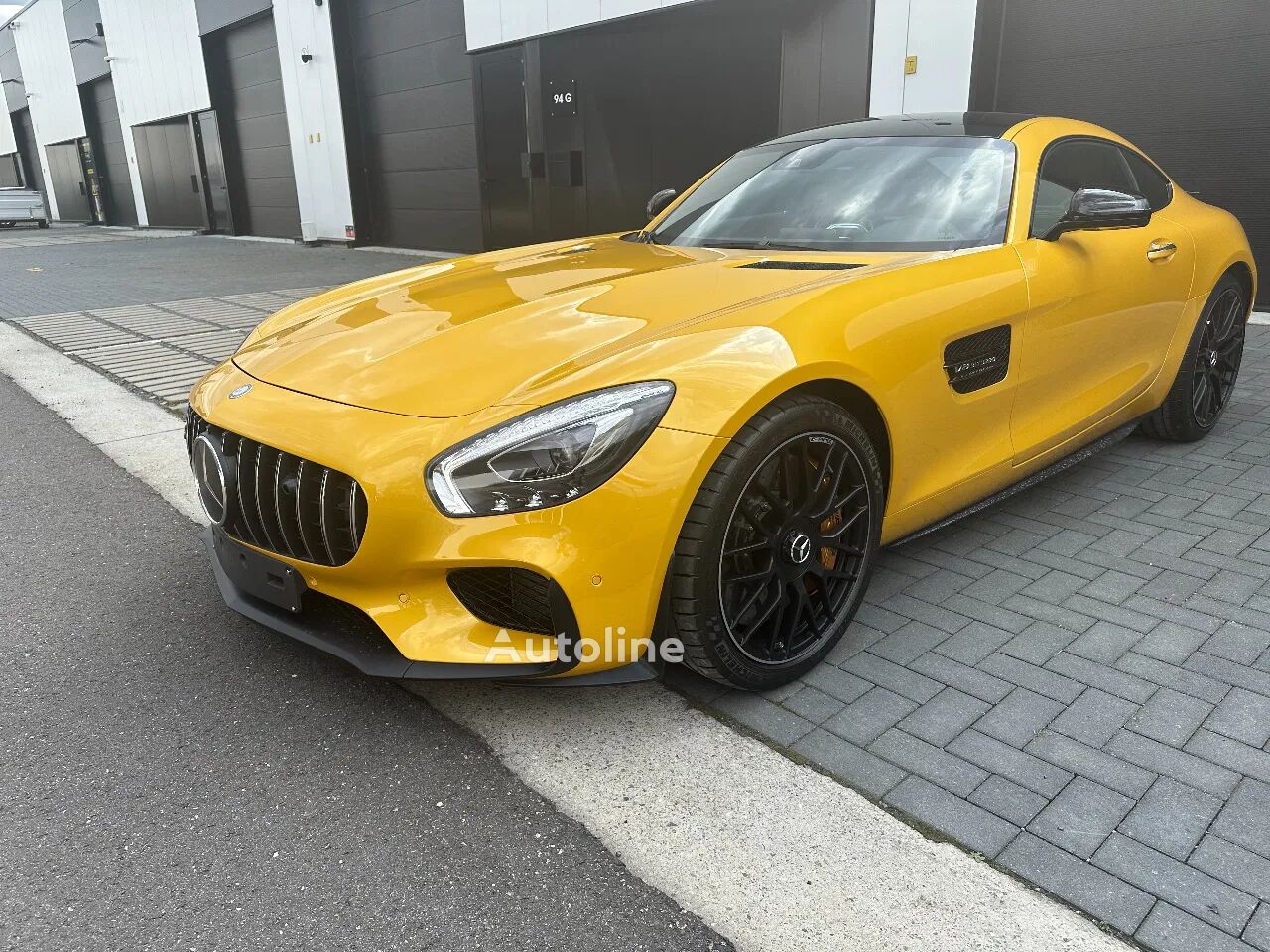 купе Mercedes-Benz AMG GT S / V8 BITURBO / DESIGNO