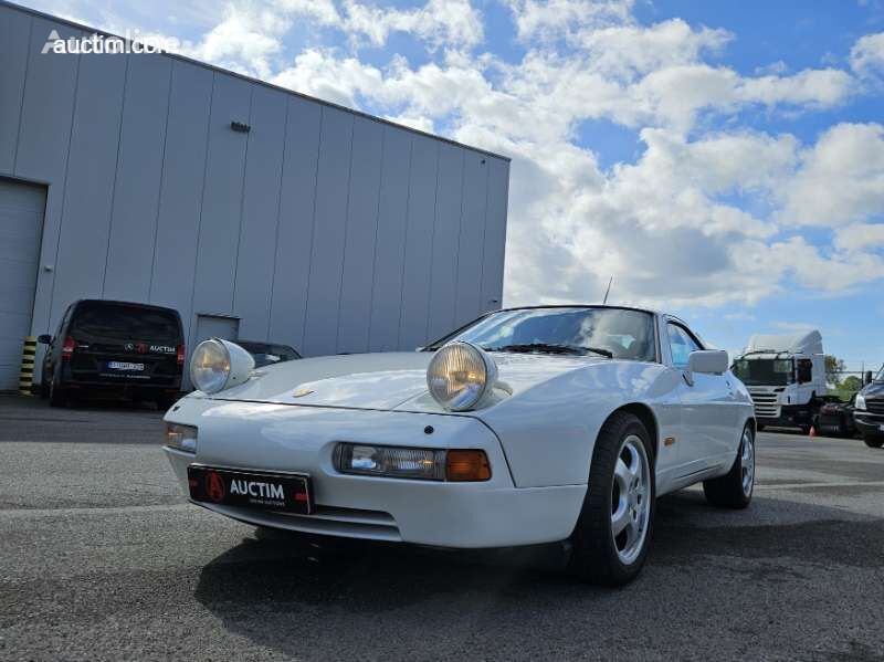 купе Porsche 928 S4