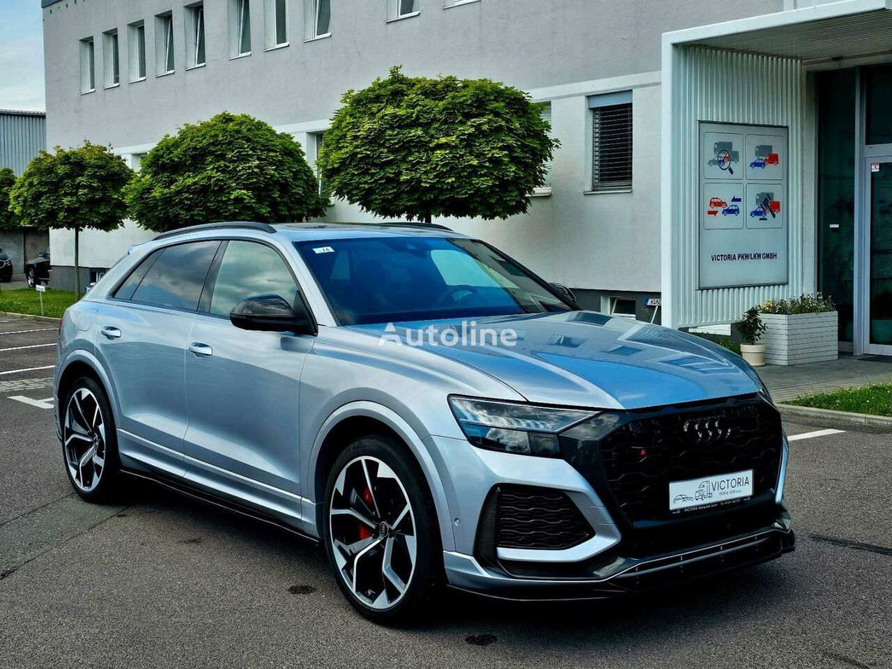 кроссовер Audi RSQ8 TFSI quattro