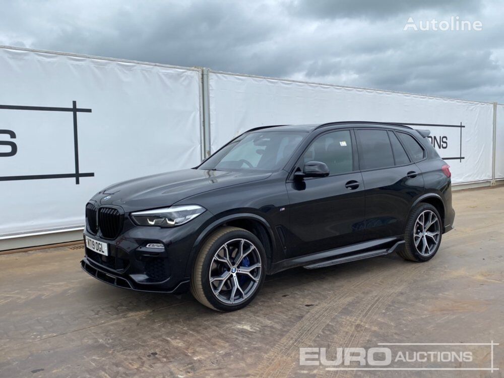 سيارة كروس أوفر BMW X5