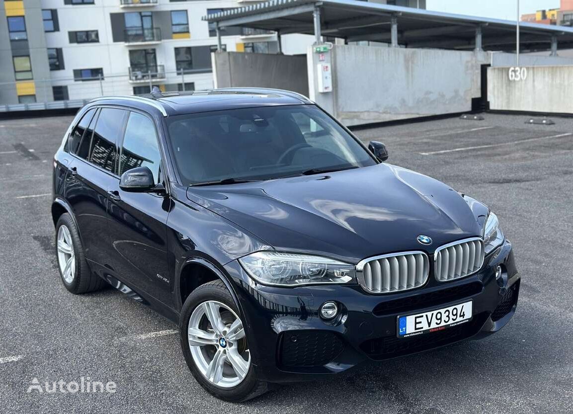 سيارة كروس أوفر BMW X5