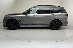 кроссовер BMW X7