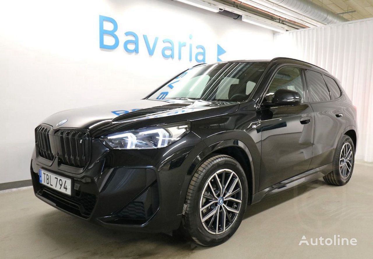 CUV BMW iX1