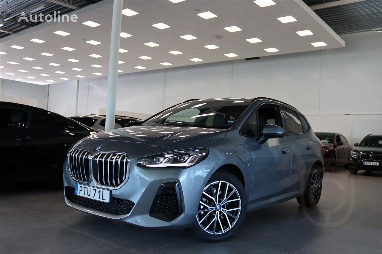 кроссовер BMW Řada 2