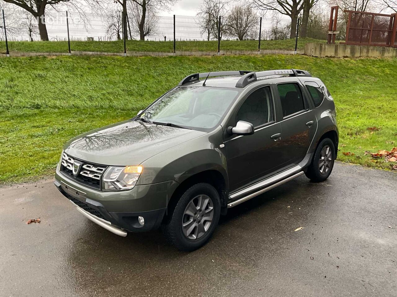 Dacia Duster 4 WD crossover