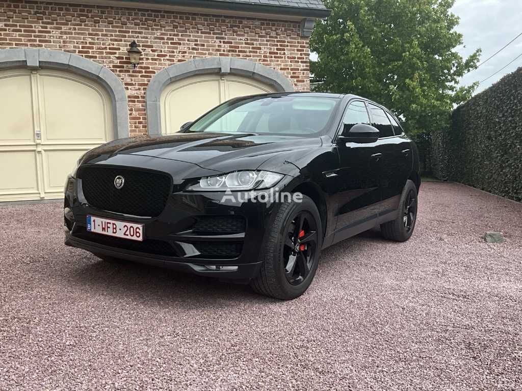 Jaguar F-Pace crossover