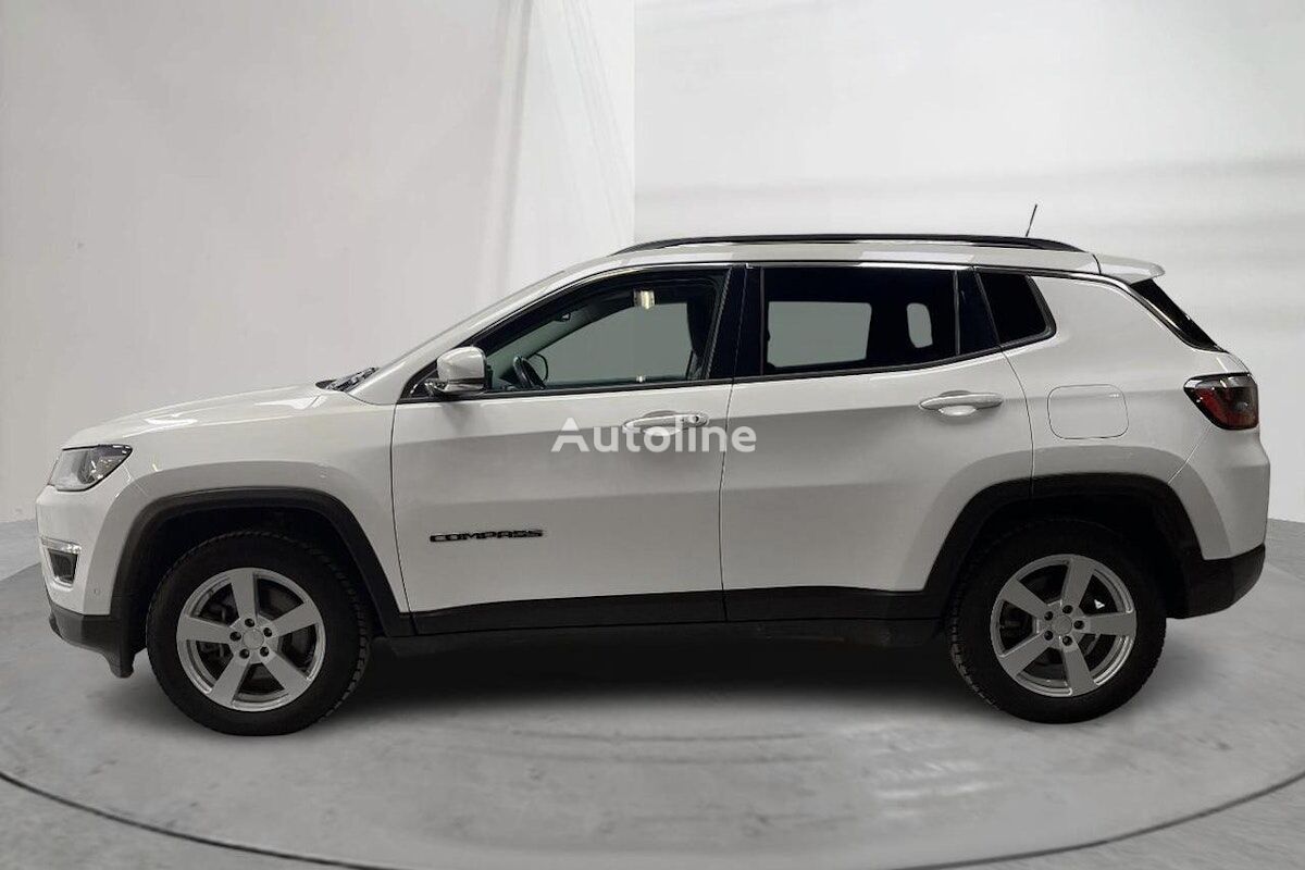 кроссовер Jeep Compass