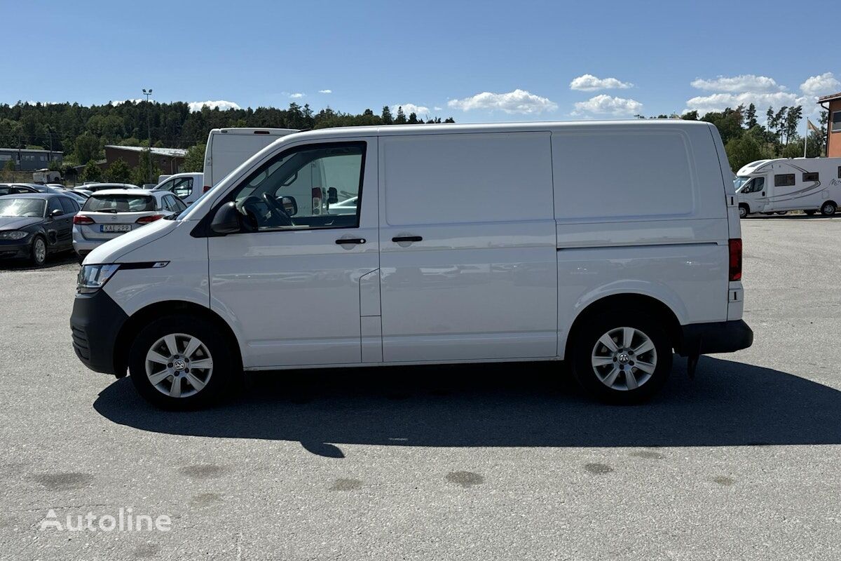 سيارة كروس أوفر Mazda Transporter