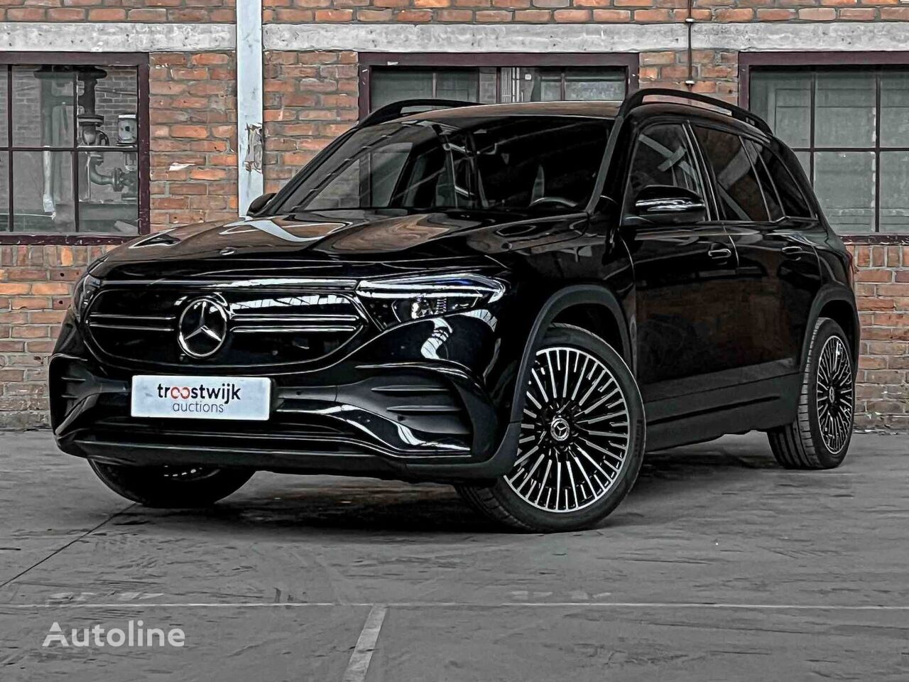 CUV Mercedes-Benz EQB