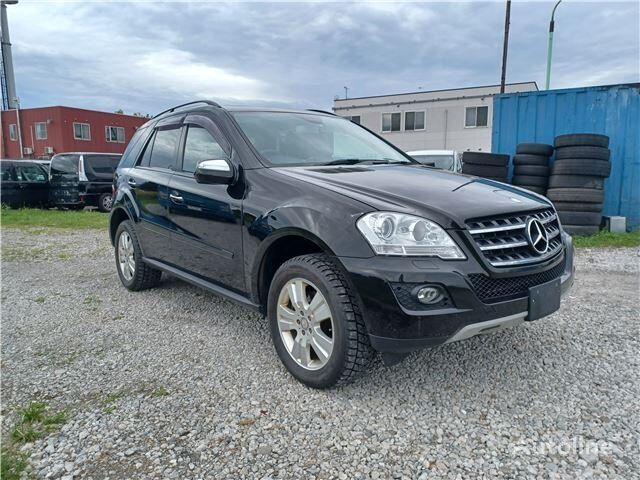 CUV Mercedes-Benz M-CLASS