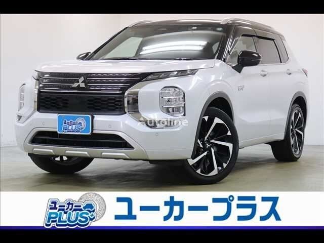 Mitsubishi OUTLANDER crossover