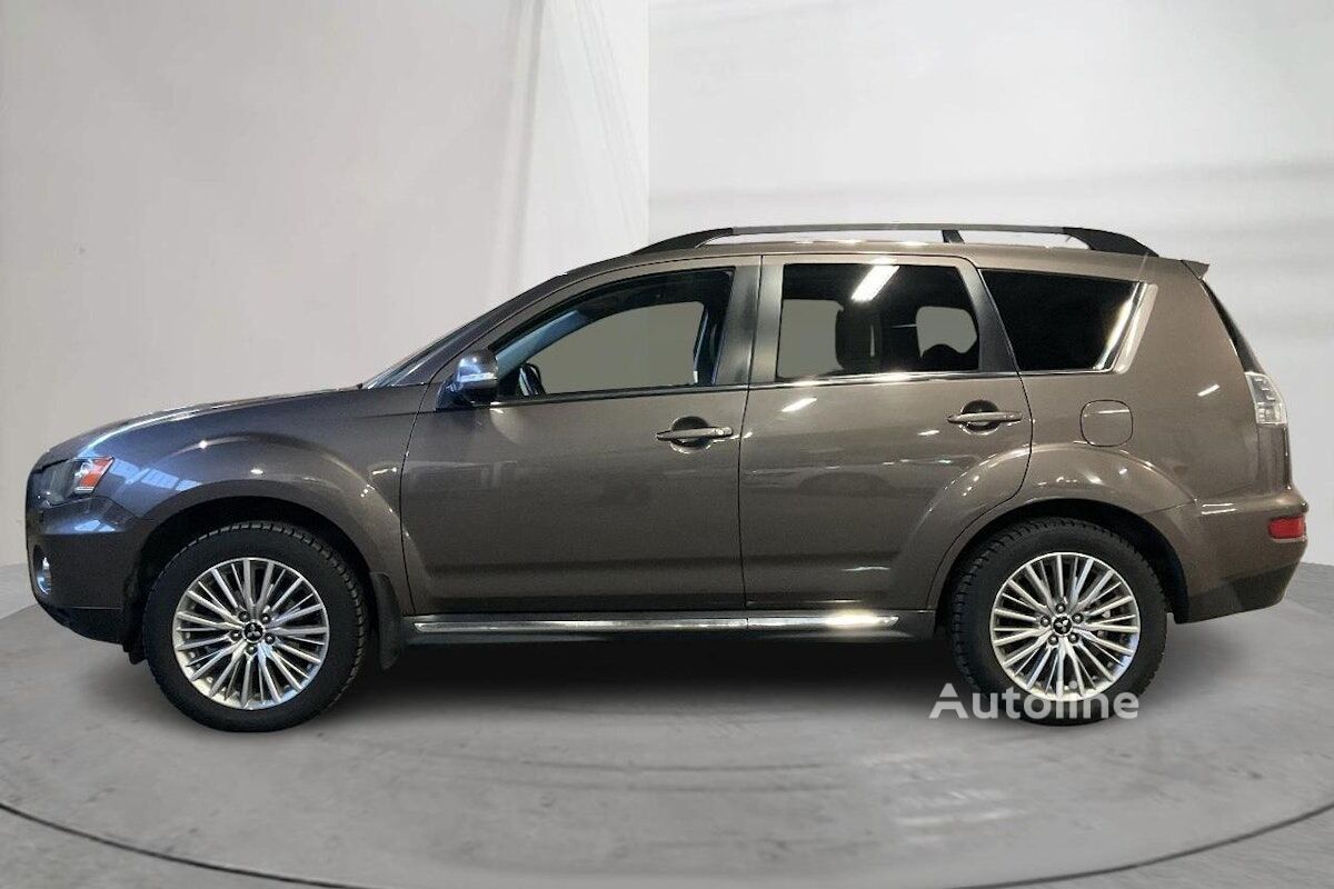 Mitsubishi Outlander krosover