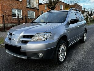 crossover Mitsubishi Outlander I  2.0dm³ 136KM 2.0i Klima PDC Gwarancja