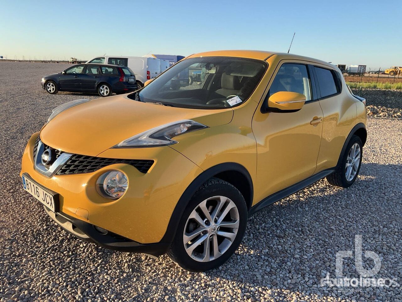 Nissan JUKE crossover