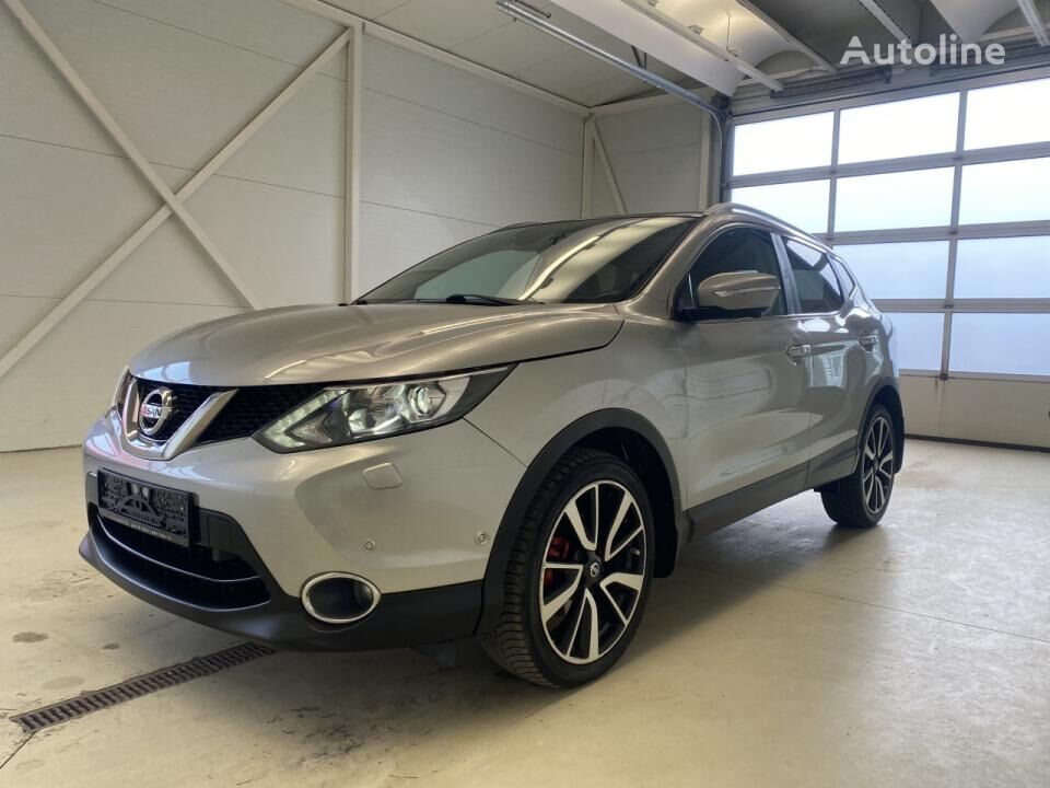 кроссовер Nissan Qashqai 1.5 dCi 2WD 6 M/T