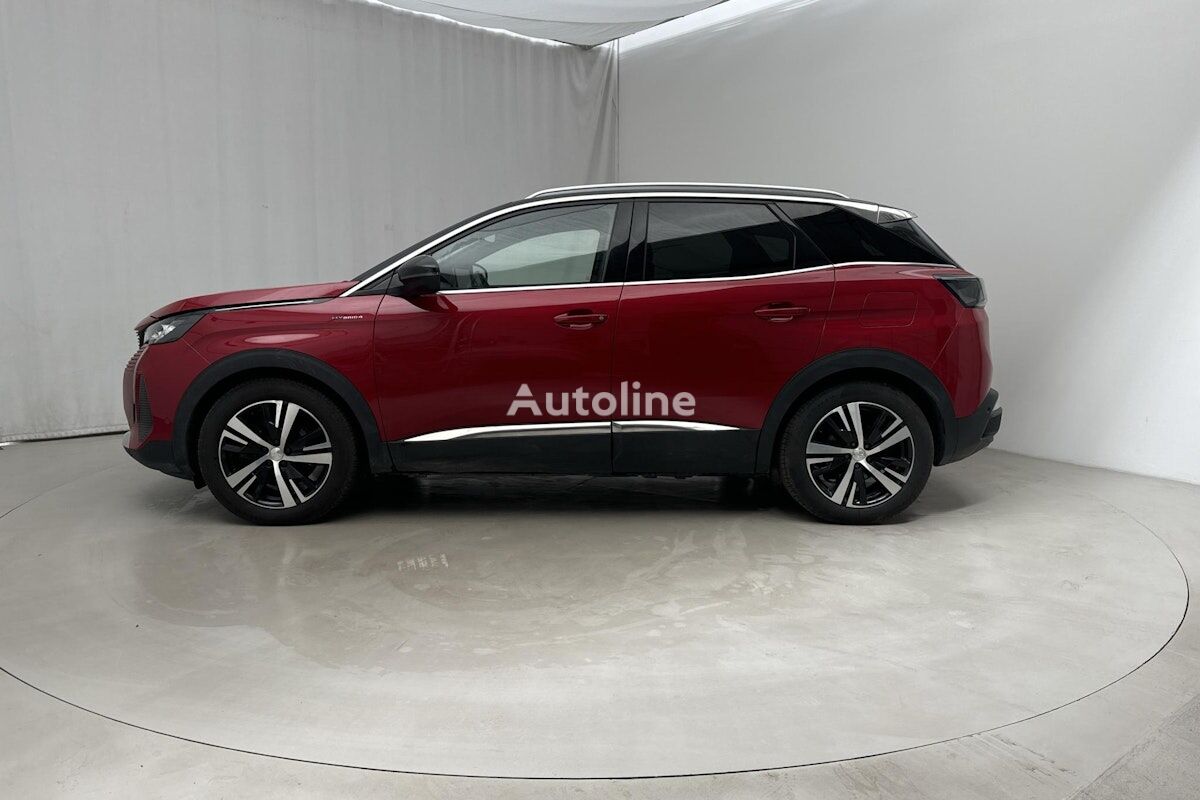 кроссовер Peugeot 3008