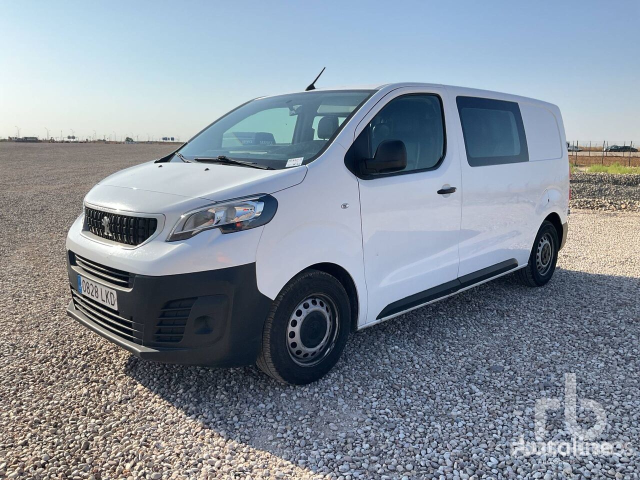 кроссовер Peugeot EXPERT 4x2 6-Seat