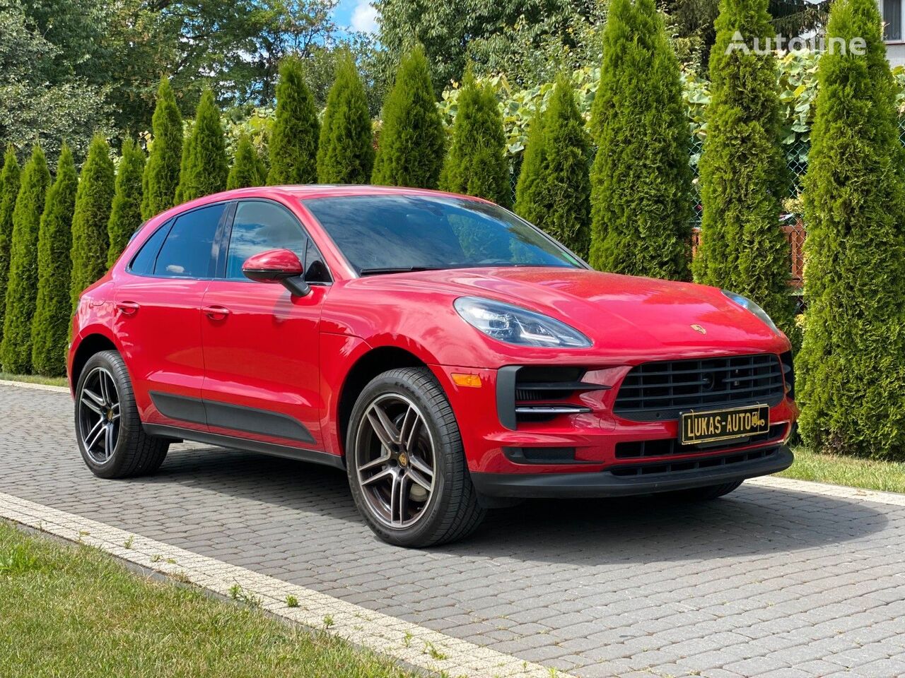 سيارة كروس أوفر Porsche Macan GTS