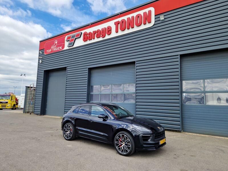 Porsche Macan MACAN GTS crossover