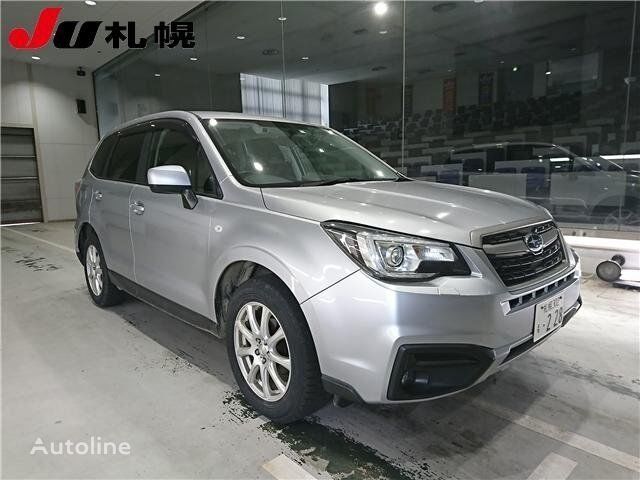 кроссовер Subaru FORESTER