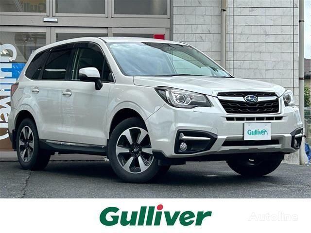 кроссовер Subaru FORESTER