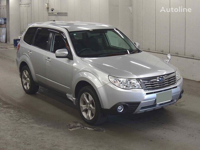 crossover Subaru FORESTER