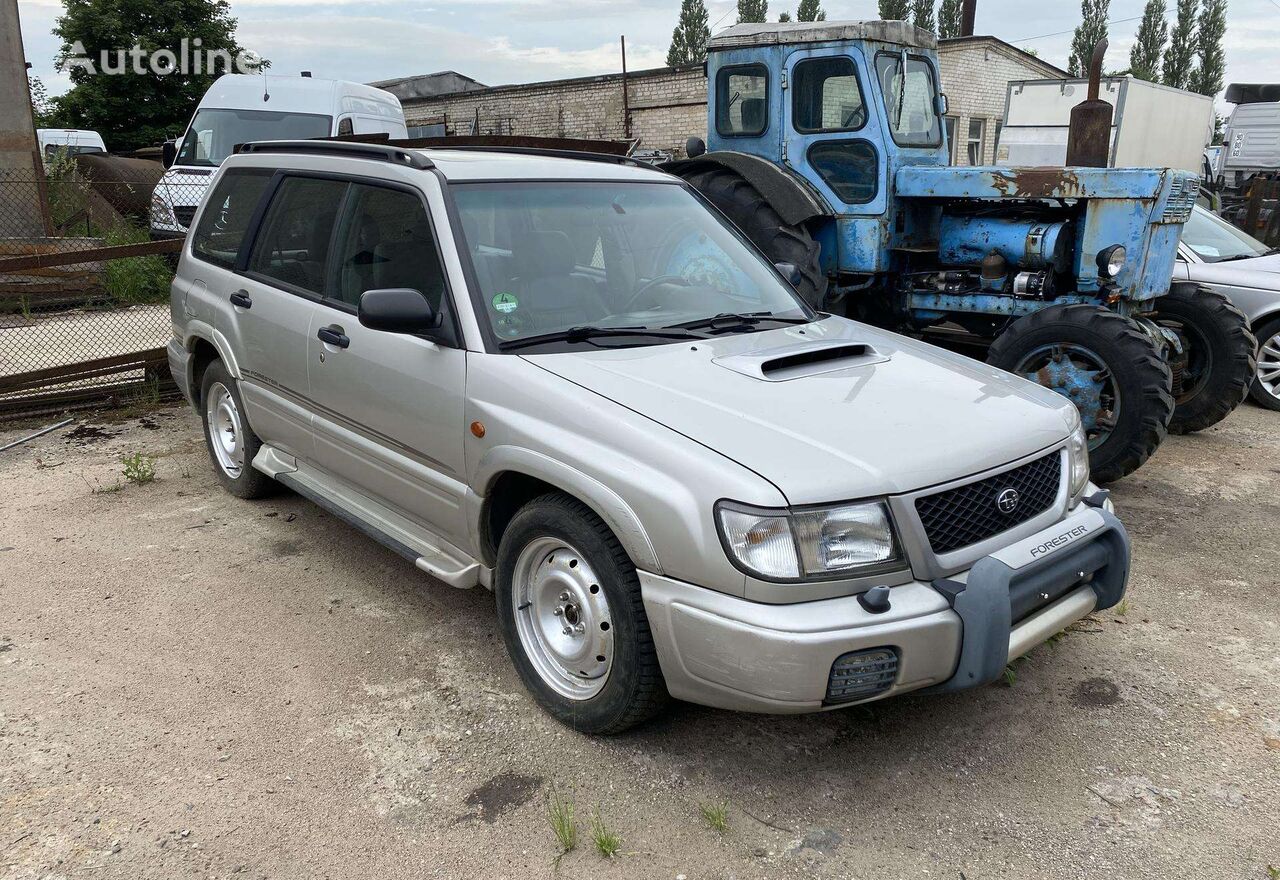 кроссовер Subaru Forester