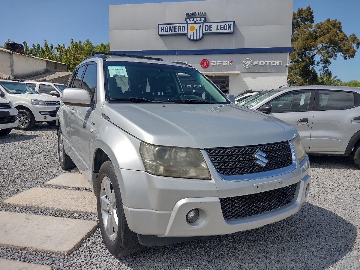 Suzuki Grand Vitara krosovers