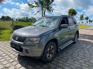 Suzuki Grand Vitara 2.0L  crossover