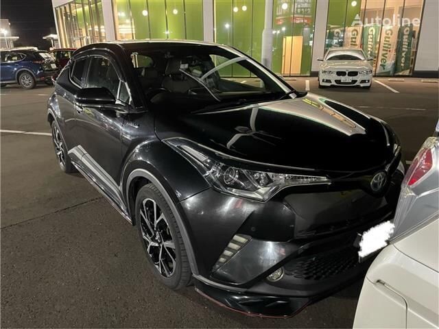 кроссовер Toyota C-HR