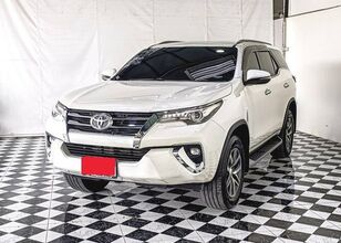 Toyota FORTUNER crossover