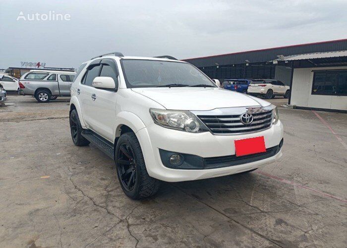 Toyota FORTUNER crossover