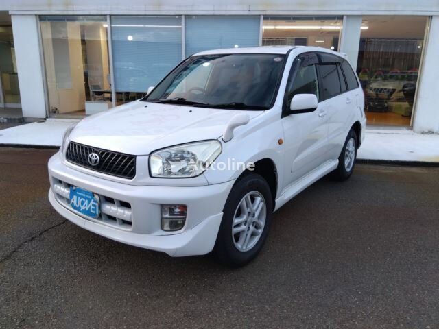 кроссовер Toyota RAV4