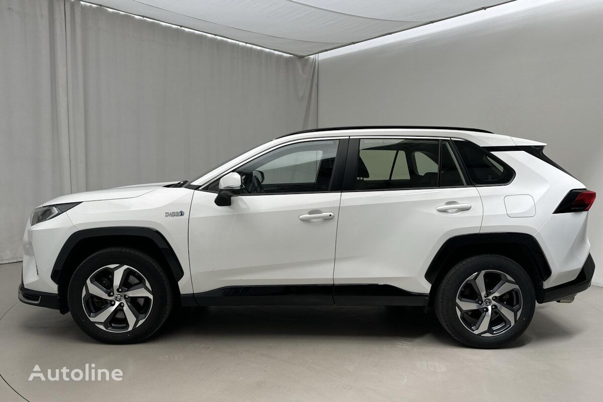 سيارة كروس أوفر Toyota RAV4