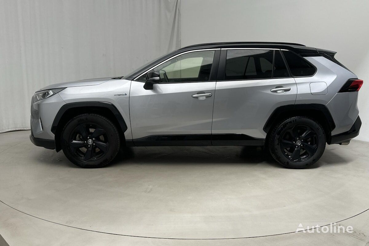 سيارة كروس أوفر Toyota RAV4