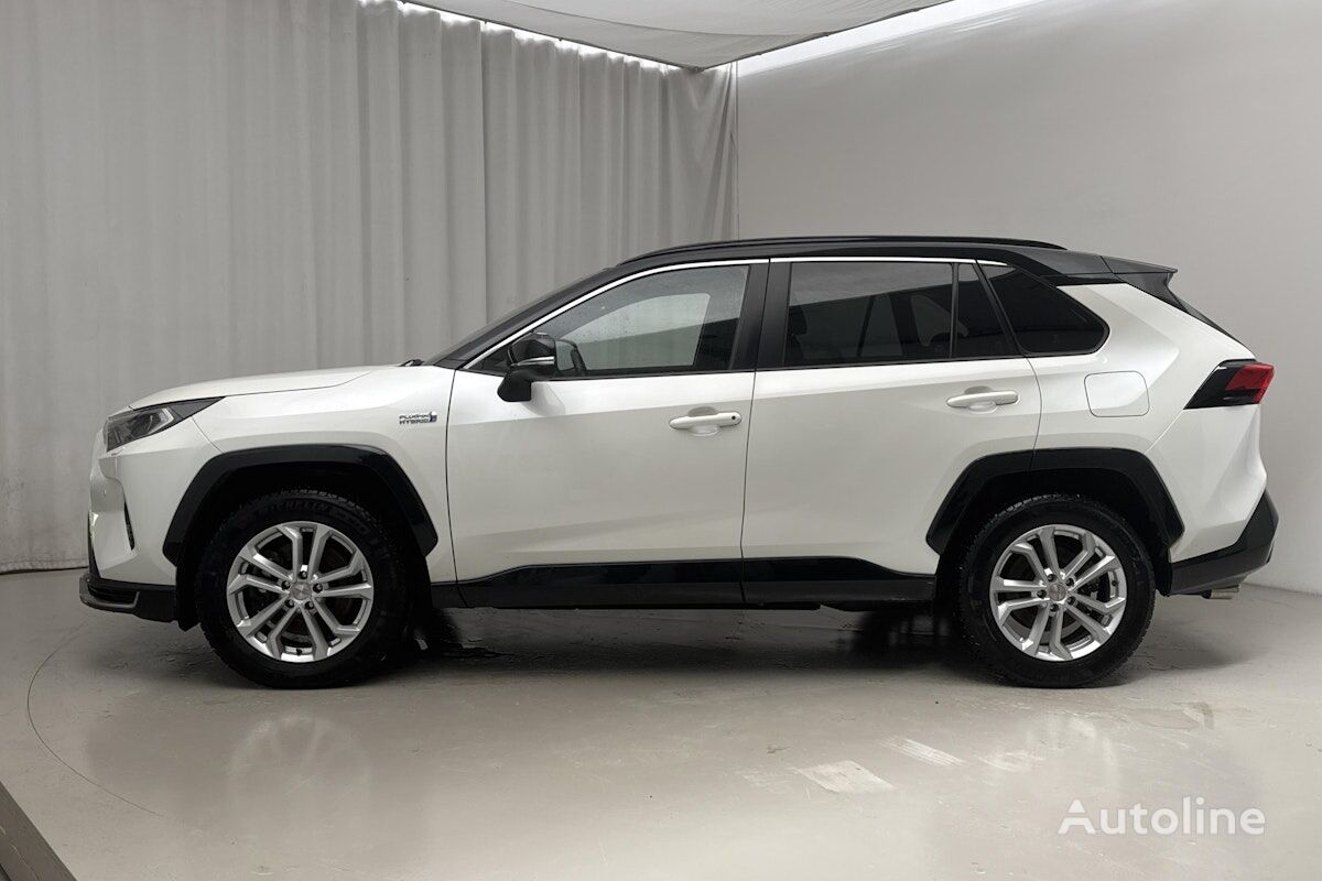 سيارة كروس أوفر Toyota RAV4