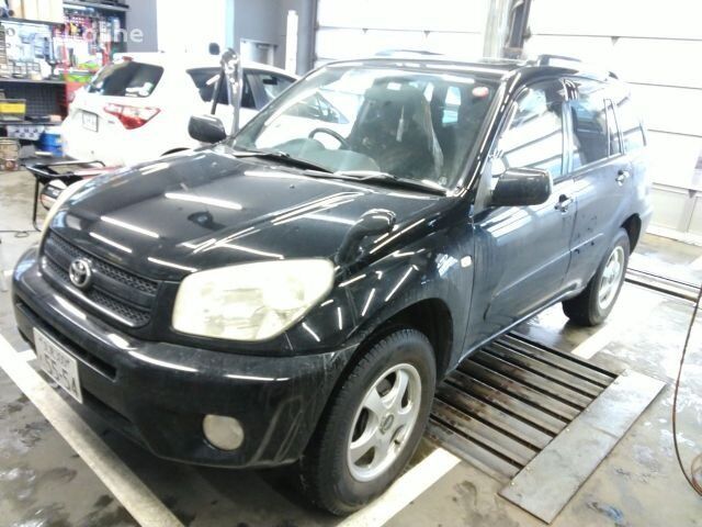 Toyota RAV4 krosover