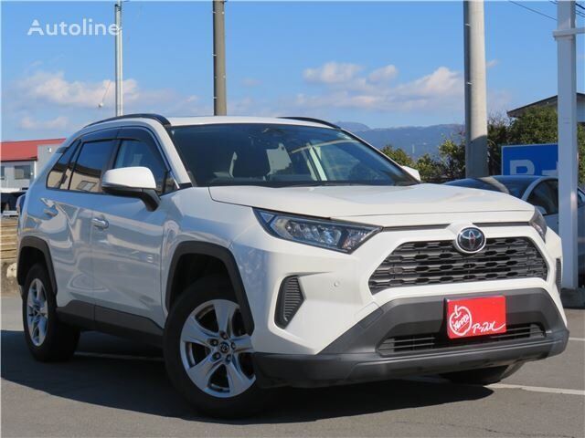 CUV Toyota RAV4