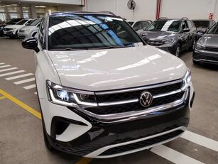 سيارة كروس أوفر Volkswagen Taos