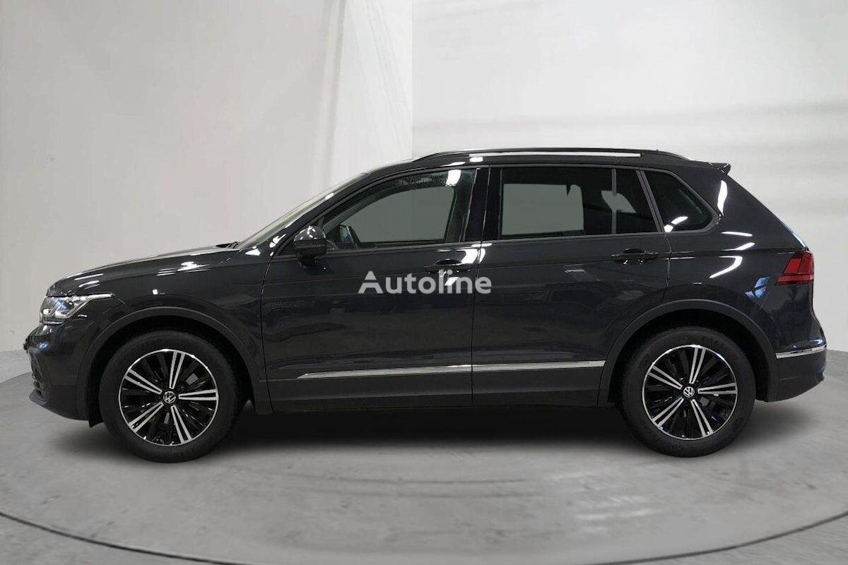 кроссовер Volkswagen Tiguan