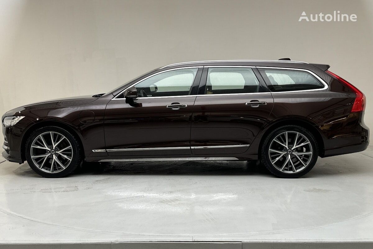 Volvo V90 crossover