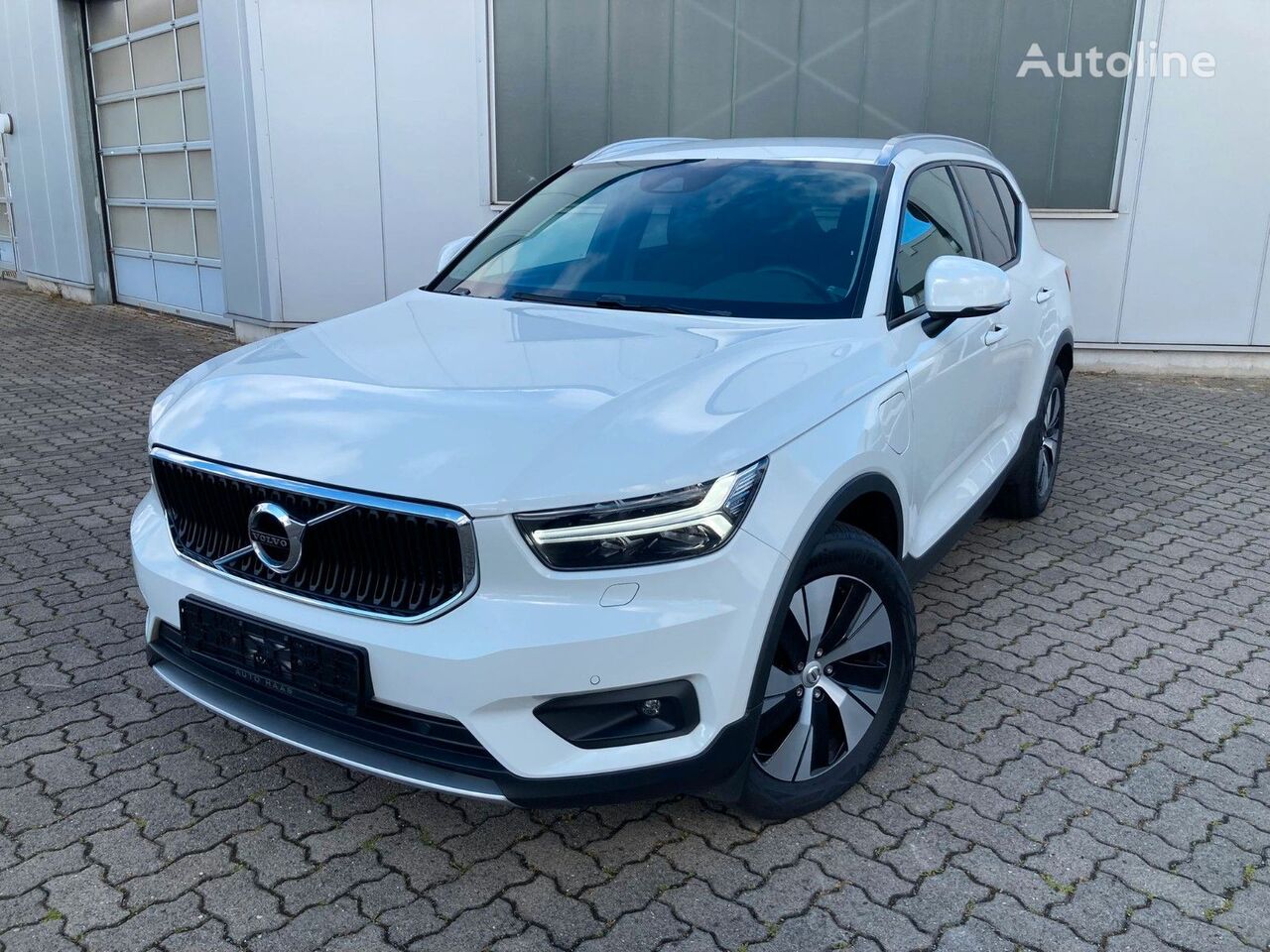 سيارة كروس أوفر Volvo XC 40 T5