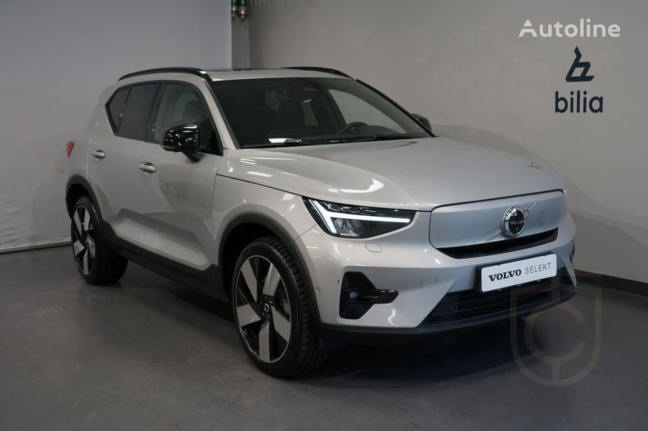 кросовер Volvo XC40