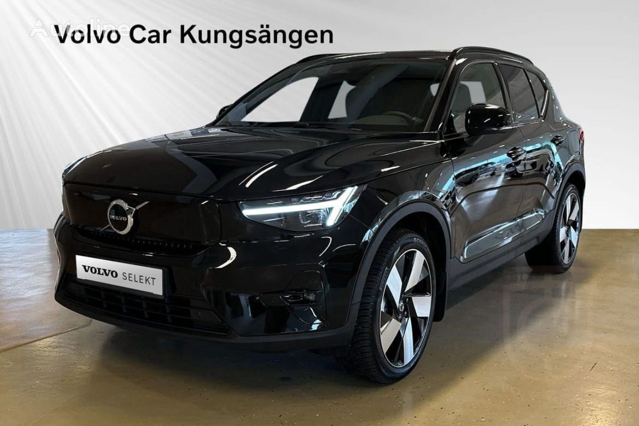 кроссовер Volvo XC40