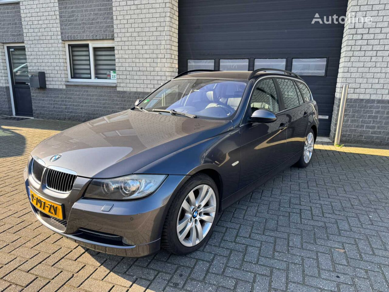 سيارة عائلية BMW 3-serie 330XI Touring E91 330 XI