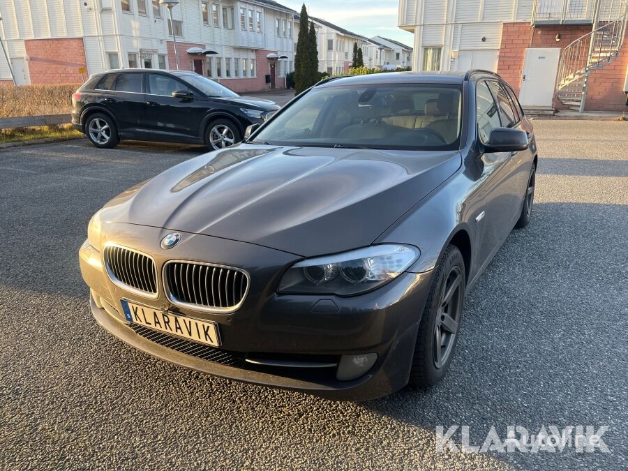 سيارة عائلية BMW 520d Touring