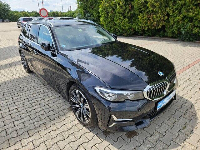 BMW Rad 3 Touring 320d mHEV  xDrive A/T Kombi