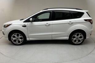 سيارة عائلية Ford Kuga