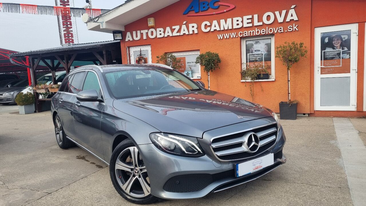 famigliare Mercedes-Benz E trieda 220d 4MATIC  Avantgarde